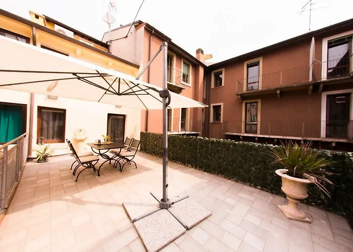 Arena Dreams Apartment